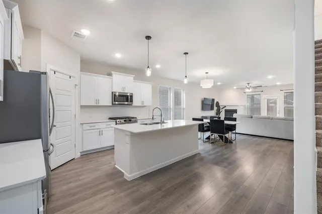 $400,000 | 538 Cherry Hill Road, Red Oak, TX 75154