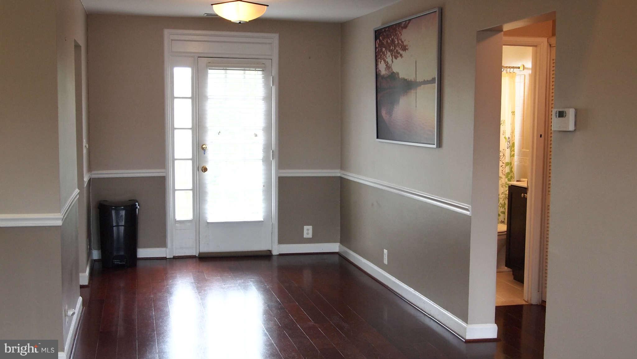 3035 South Buchanan Street, Unit C2 Arlington, VA 22206 - Photo 5 of 24 Dining Room