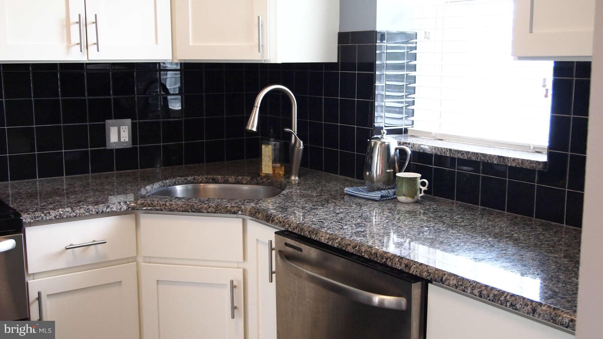 3035 South Buchanan Street, Unit C2 Arlington, VA 22206 - Photo 8 of 24 Kitchen