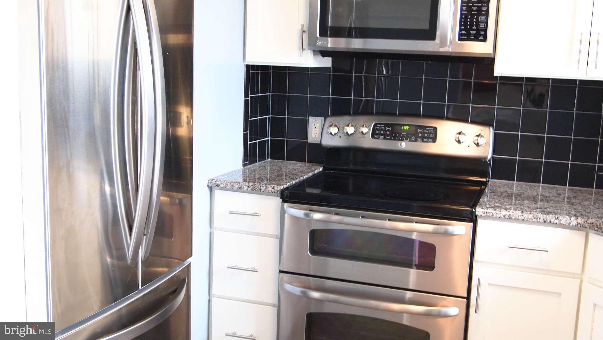 3035 South Buchanan Street, Unit C2 Arlington, VA 22206 - Photo 9 of 24 Kitchen