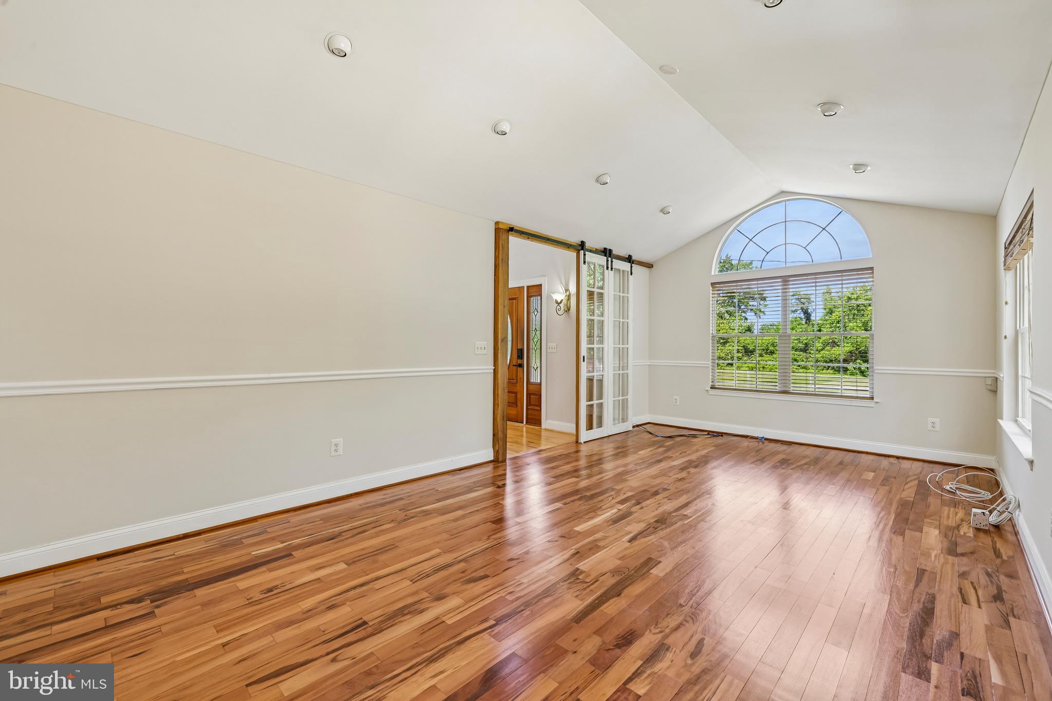 683 Powhatan Beach Road Pasadena, MD 21122 - Photo 11 of 70 Dining Room