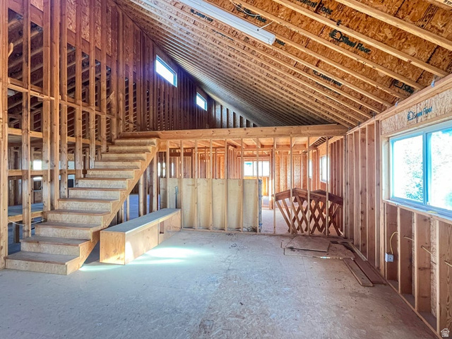 2498 West Silverado Ridge Alton, UT 84710 - Photo 46 of 51 Misc room with healthy amount of natural light and vaulted ceiling