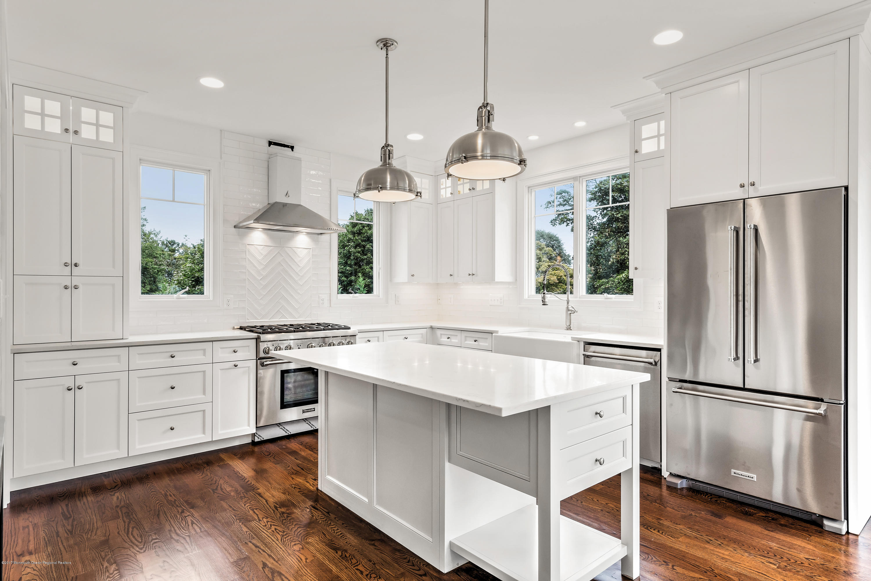 29 3rd Street Rumson, NJ 07760 - Photo 5 of 40 29-3rdStOnline-8424