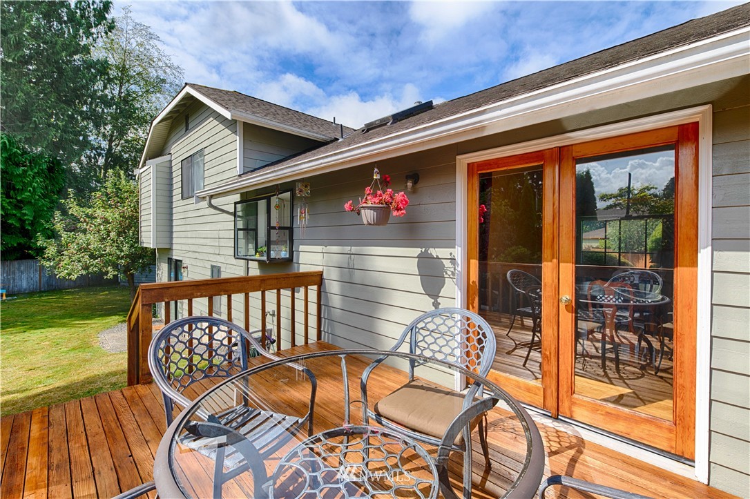 7902 211th Place Southwest Edmonds, WA 98026 - Photo 8 of 33