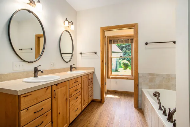 $699,000 | 11463 Snowshoe Drive, Plainwell, MI 49080