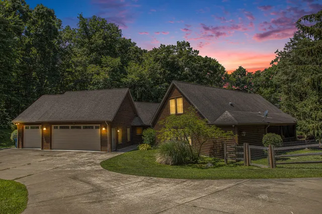 $699,000 | 11463 Snowshoe Drive, Plainwell, MI 49080