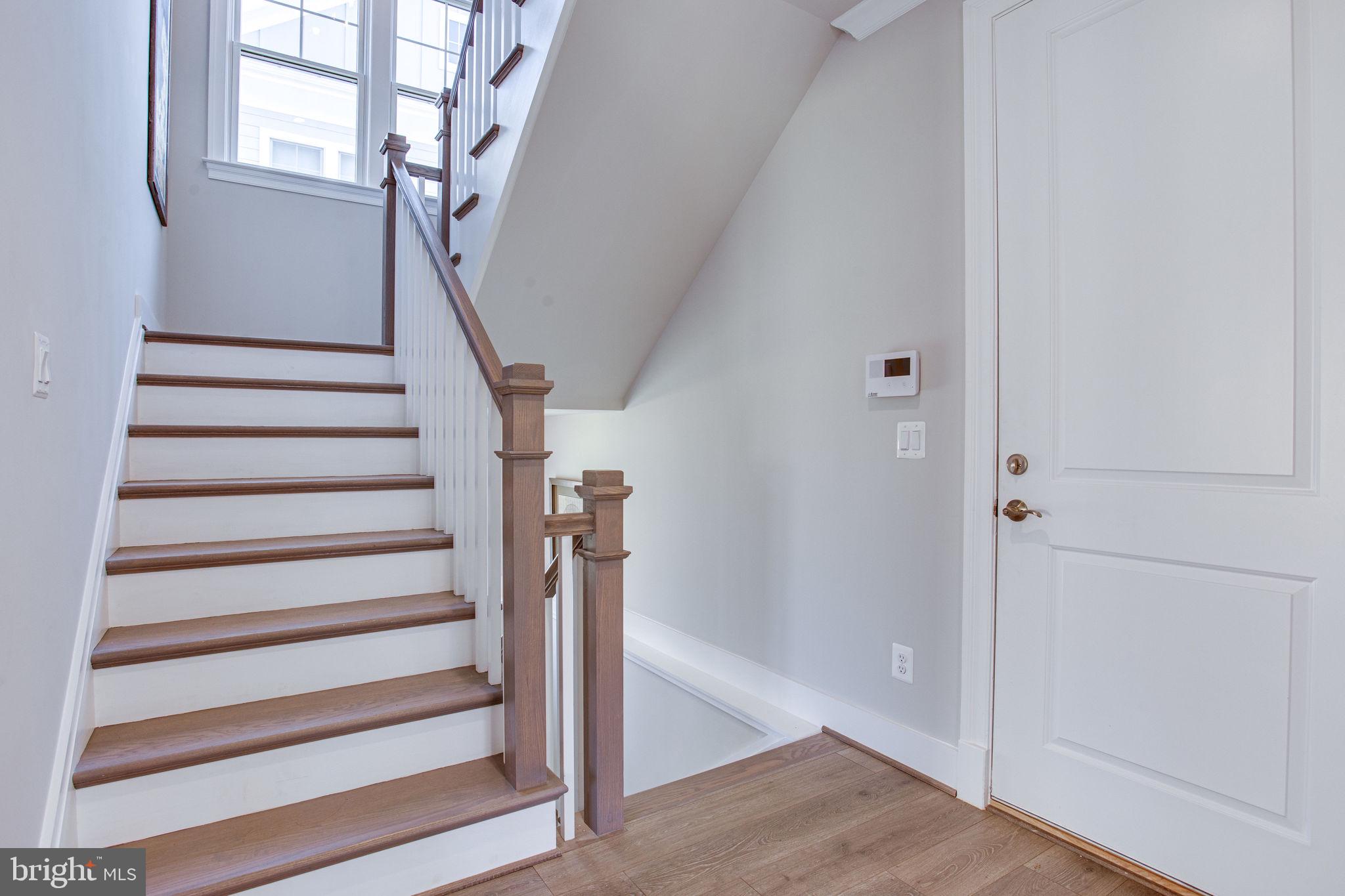 214 Locust Street Southwest Vienna, VA 22180 - Photo 15 of 41