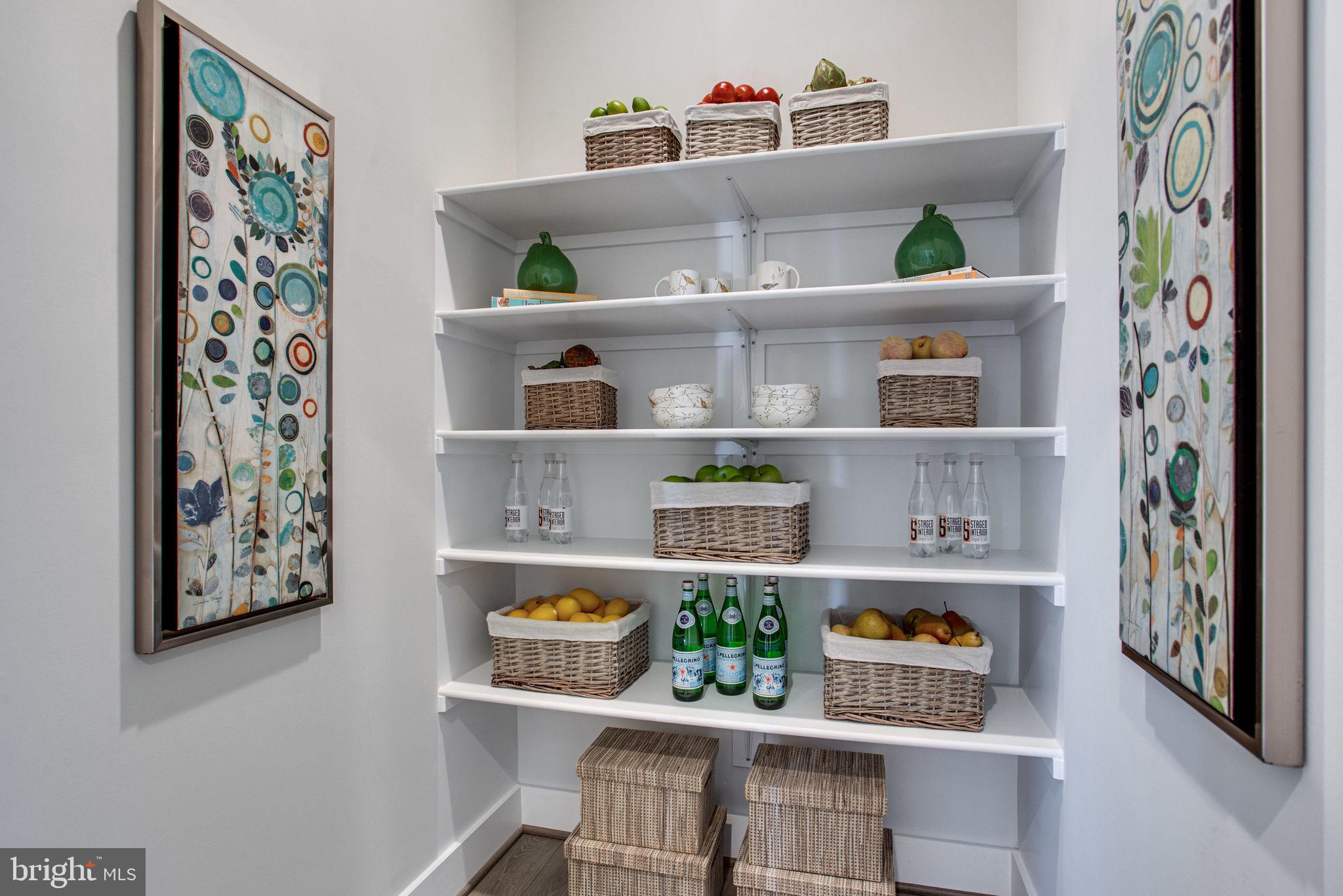 214 Locust Street Southwest Vienna, VA 22180 - Photo 16 of 41