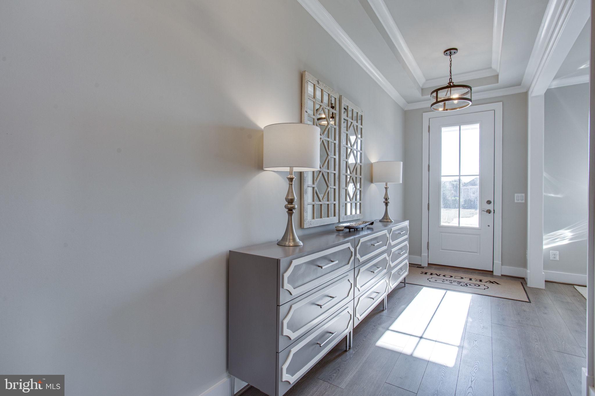 214 Locust Street Southwest Vienna, VA 22180 - Photo 6 of 41 MOVE-IN NOW.