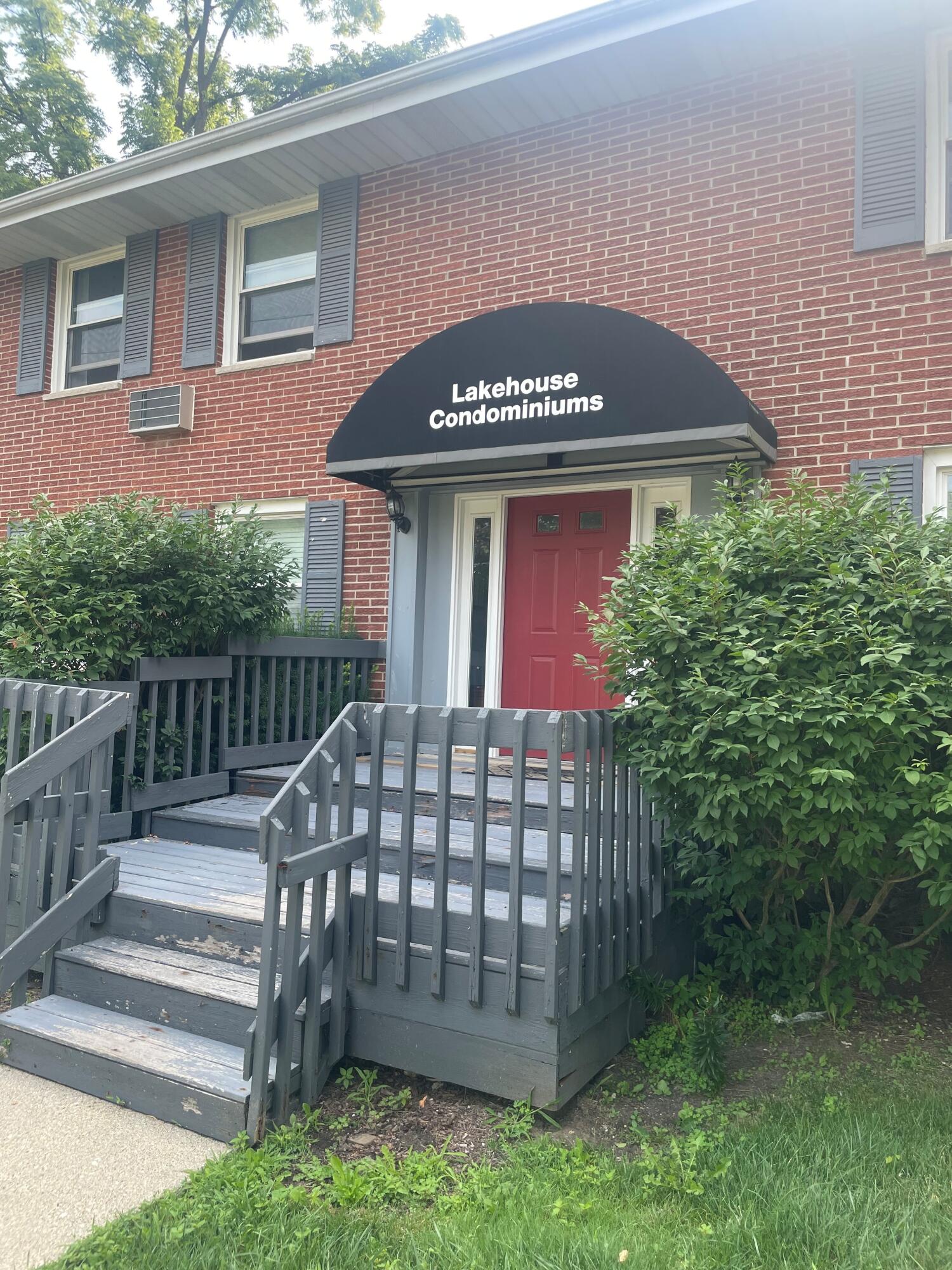 1335 West Main Street, Unit 4 Lake Geneva, WI 53147 - Photo 2 of 10 1335 Exterior 2