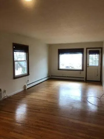 $1,500 | 1335 West Main Street, Unit 4, Lake Geneva, WI 53147