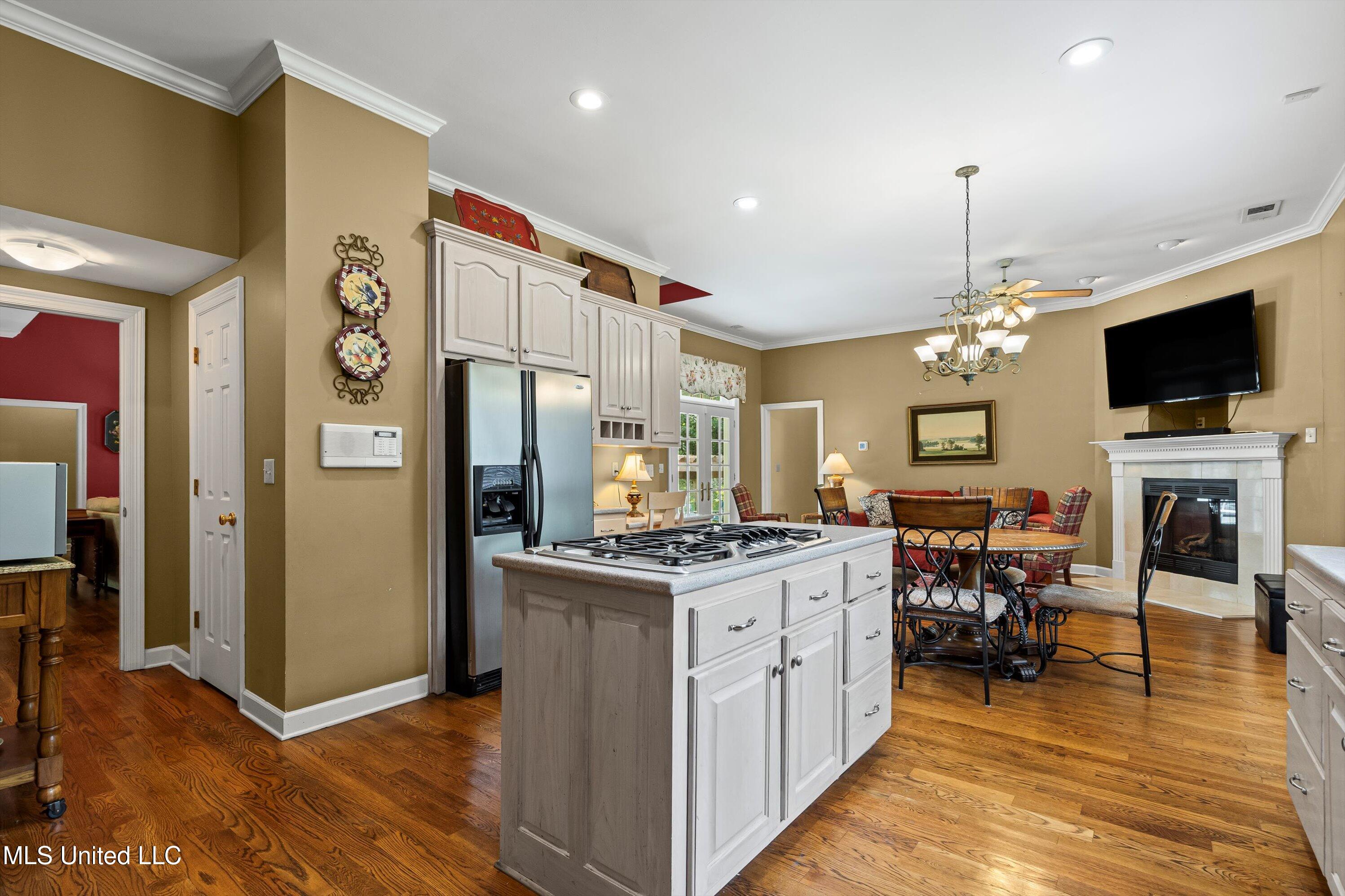 193 Crockett Loop Hernando, MS 38632 - Photo 17 of 64 17-Kitchen to Hearth Room
