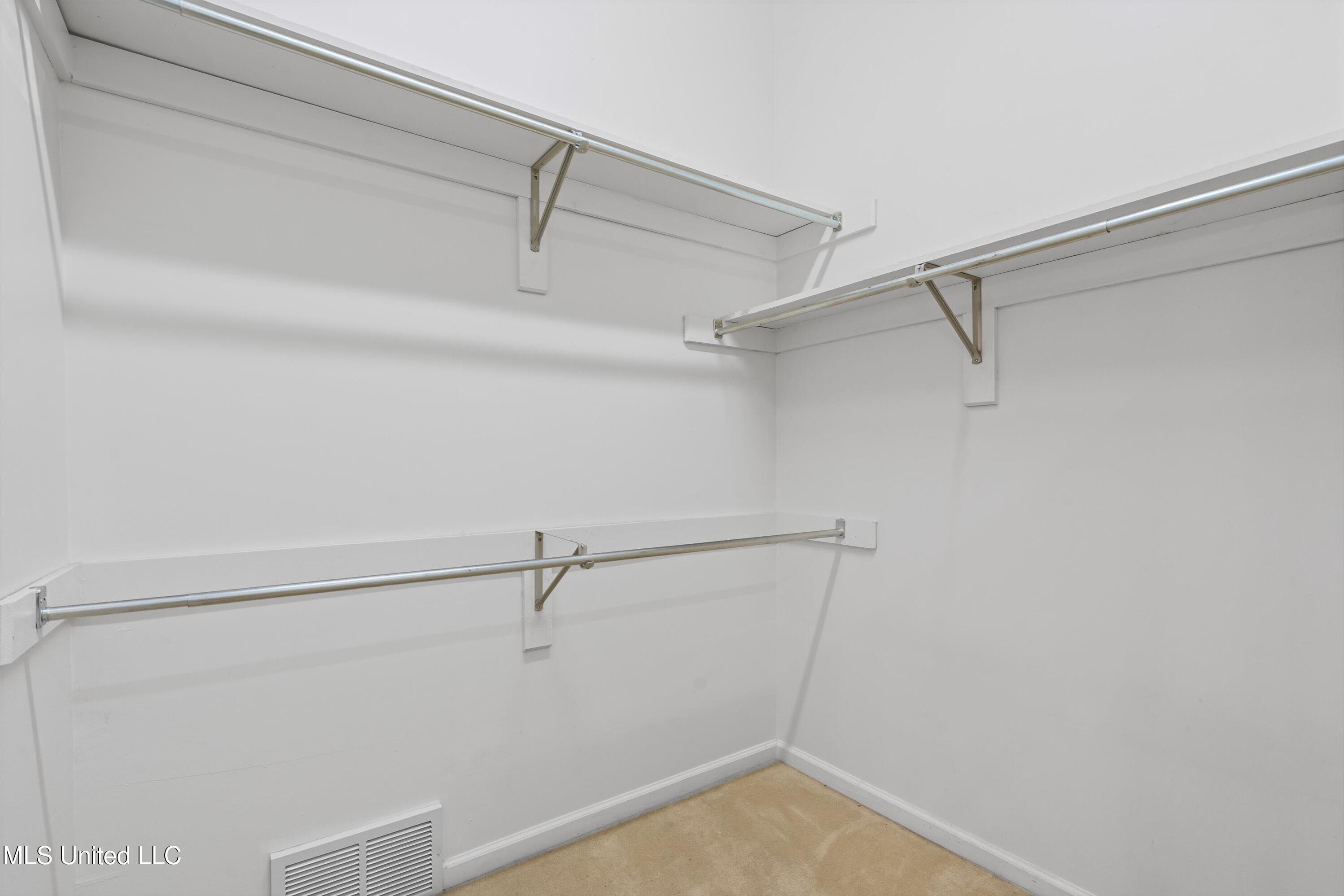 193 Crockett Loop Hernando, MS 38632 - Photo 30 of 64 30-Primary Bedroom Closet