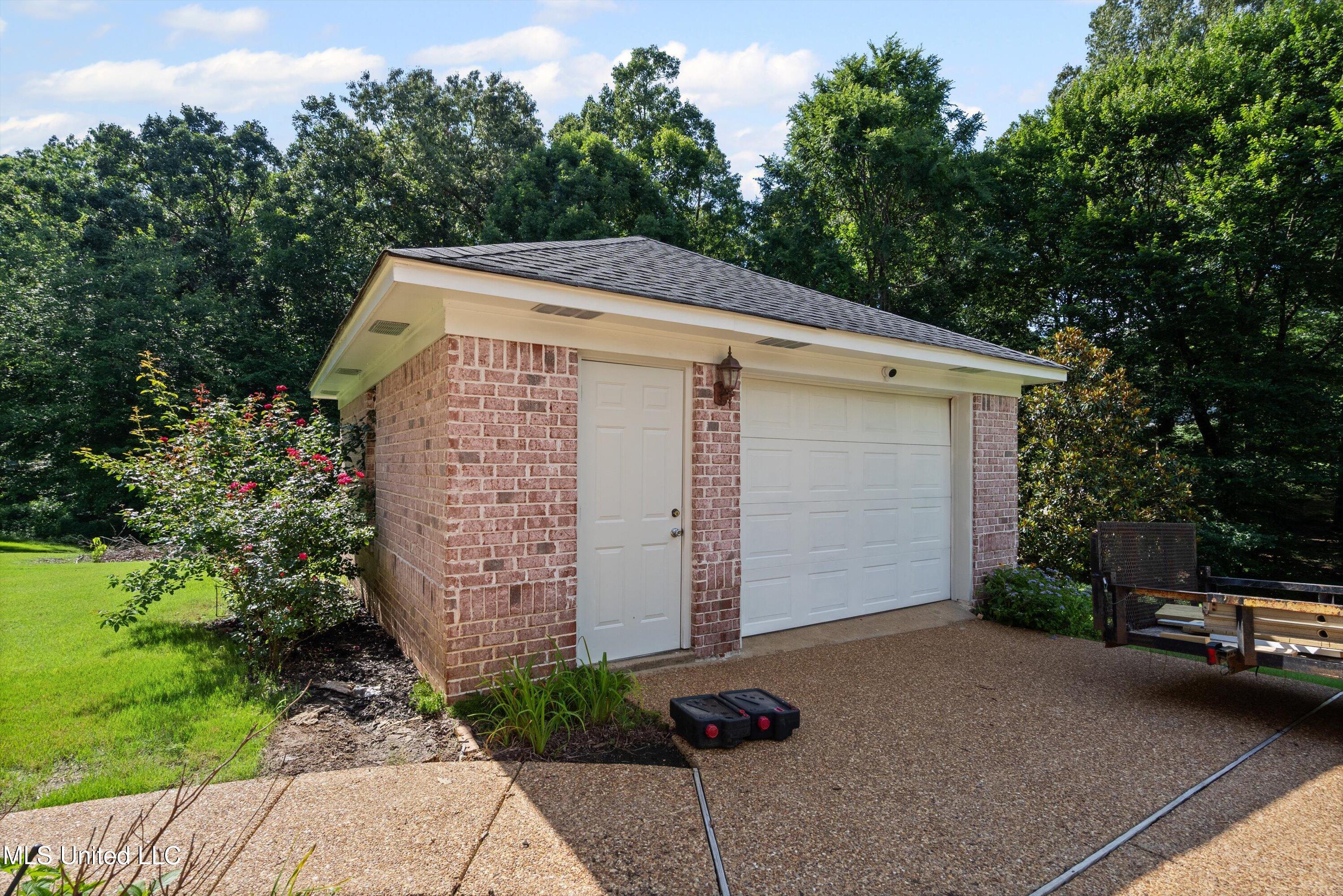 193 Crockett Loop Hernando, MS 38632 - Photo 50 of 64 49-Detached Garage approx 20x20