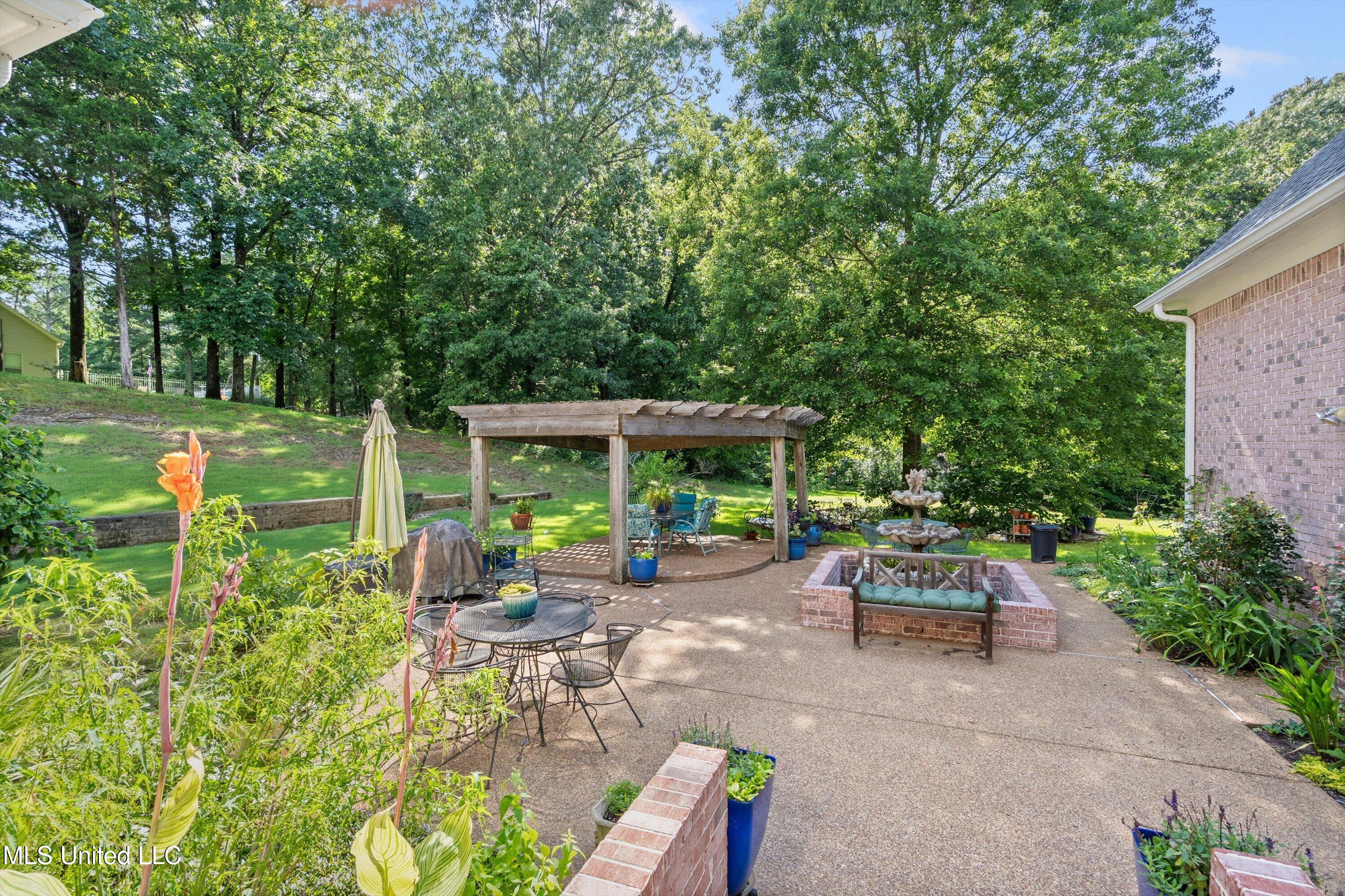 193 Crockett Loop Hernando, MS 38632 - Photo 52 of 64 52-Large Patio