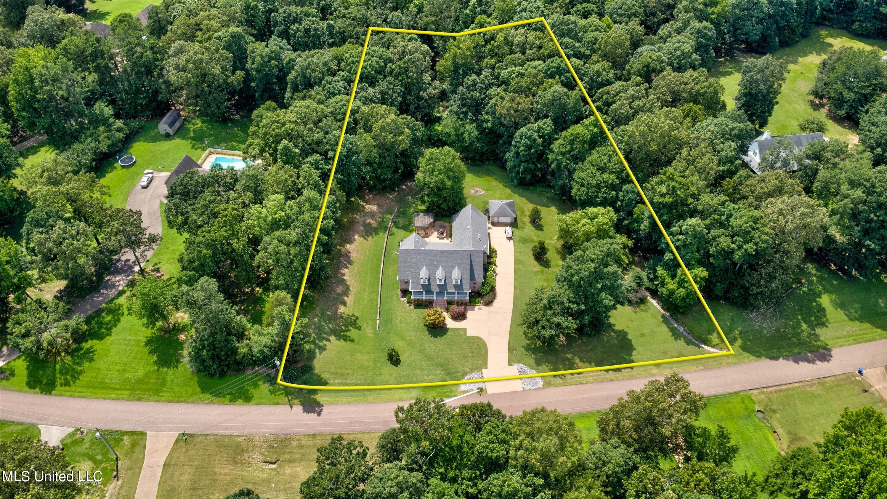 193 Crockett Loop Hernando, MS 38632 - Photo 55 of 64 55-Drone-1 Lot Lines 3 acres