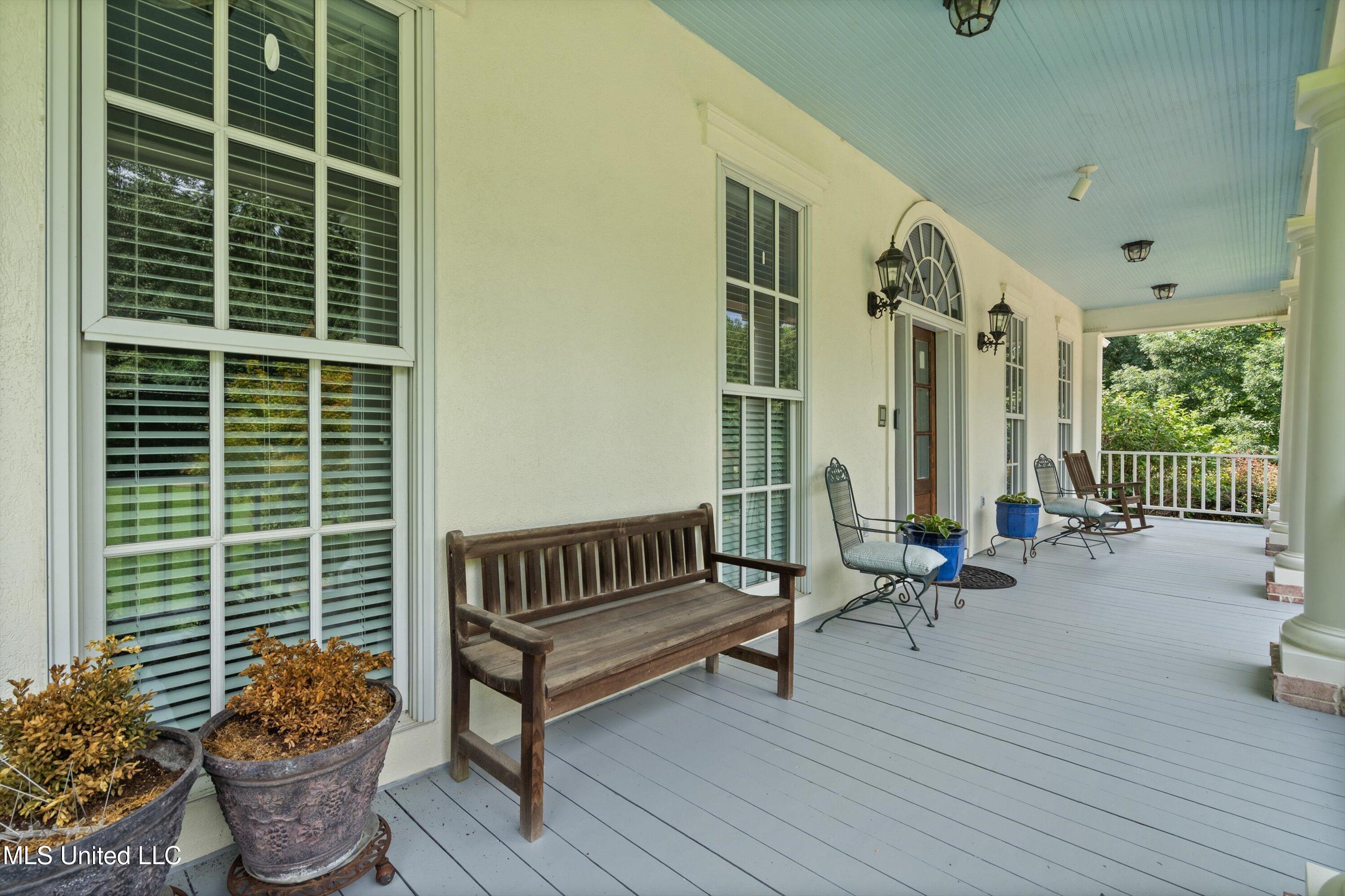 193 Crockett Loop Hernando, MS 38632 - Photo 6 of 64 06-Covered Front Porch
