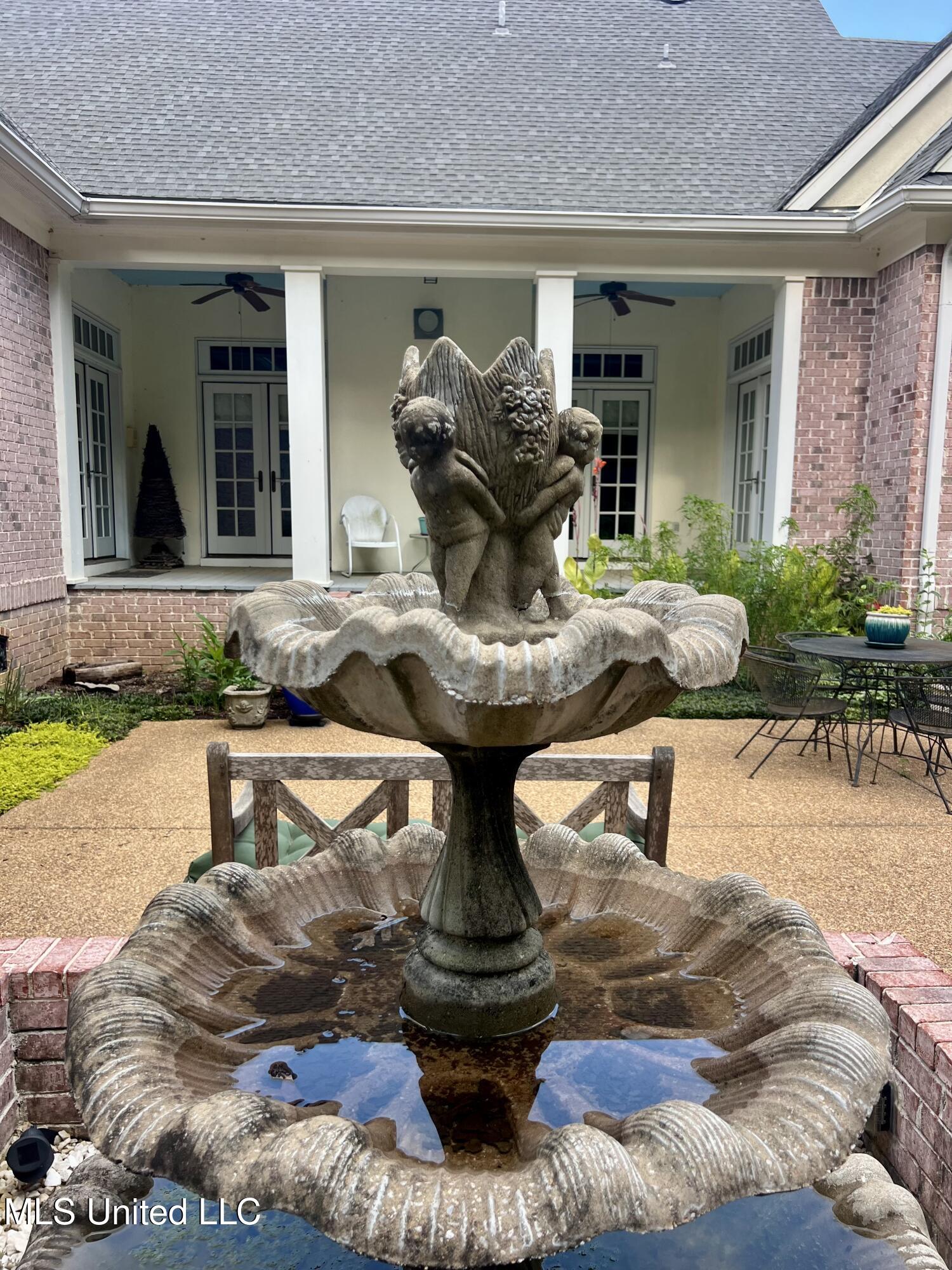 193 Crockett Loop Hernando, MS 38632 - Photo 61 of 64 Fountain