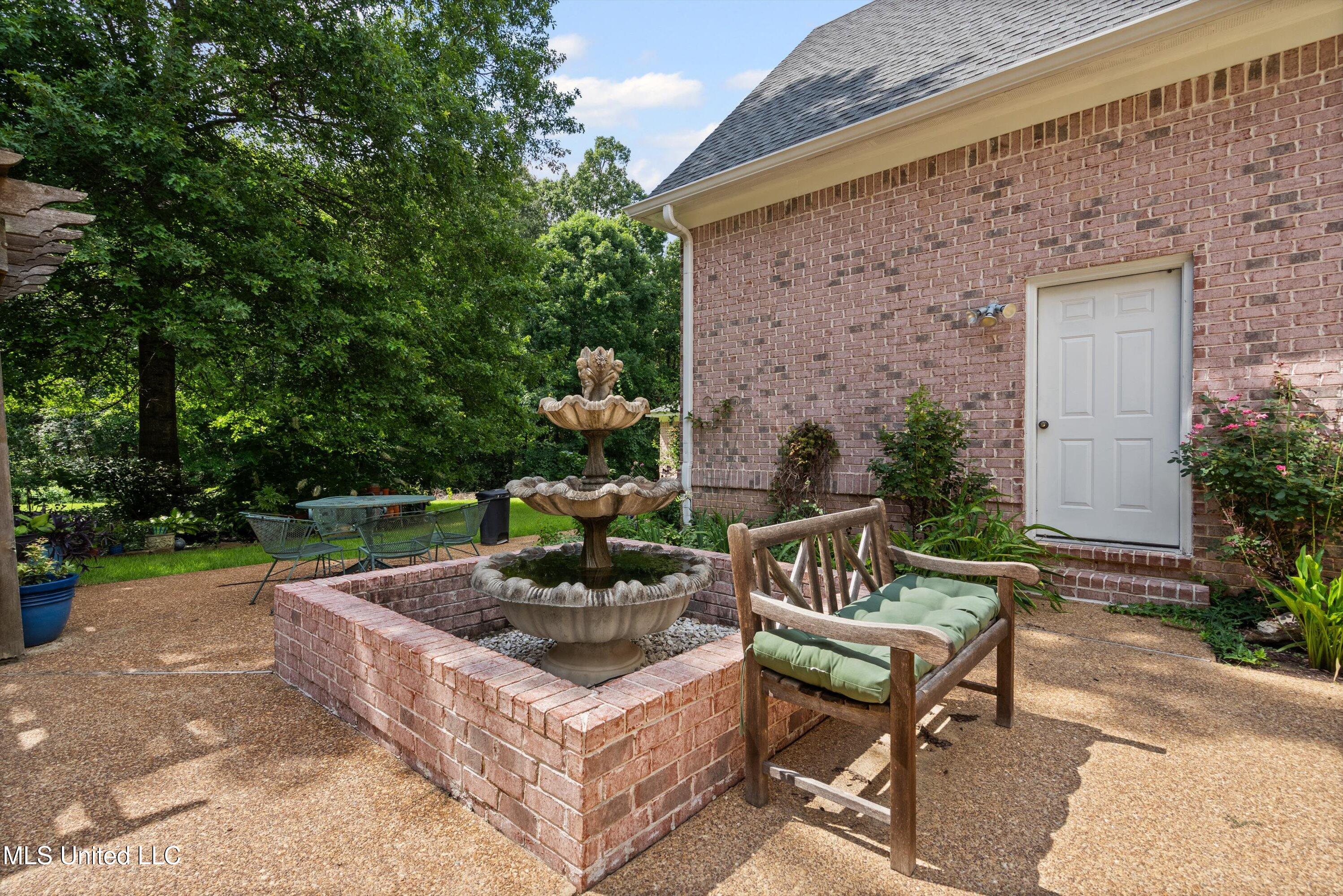 193 Crockett Loop Hernando, MS 38632 - Photo 9 of 64 09-Back Patio & Yard