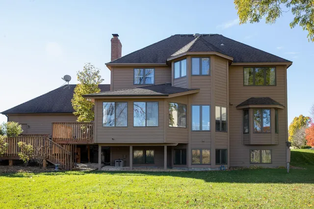 $625,000 | 248 Meadowood Lane, Vadnais Heights, MN 55127