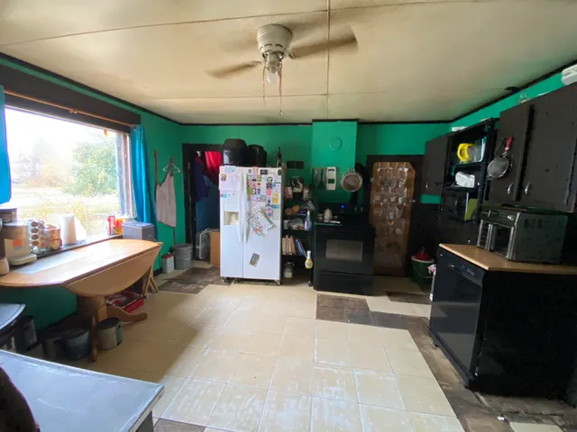 $34,900 | 712 7th Avenue, Menominee, MI 49858