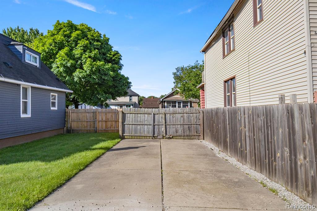 67 Stoner Street River Rouge, MI 48218 - Photo 33 of 42
