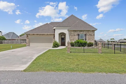 $289,000 | 227 Tall Oaks Lane, Youngsville, LA 70592