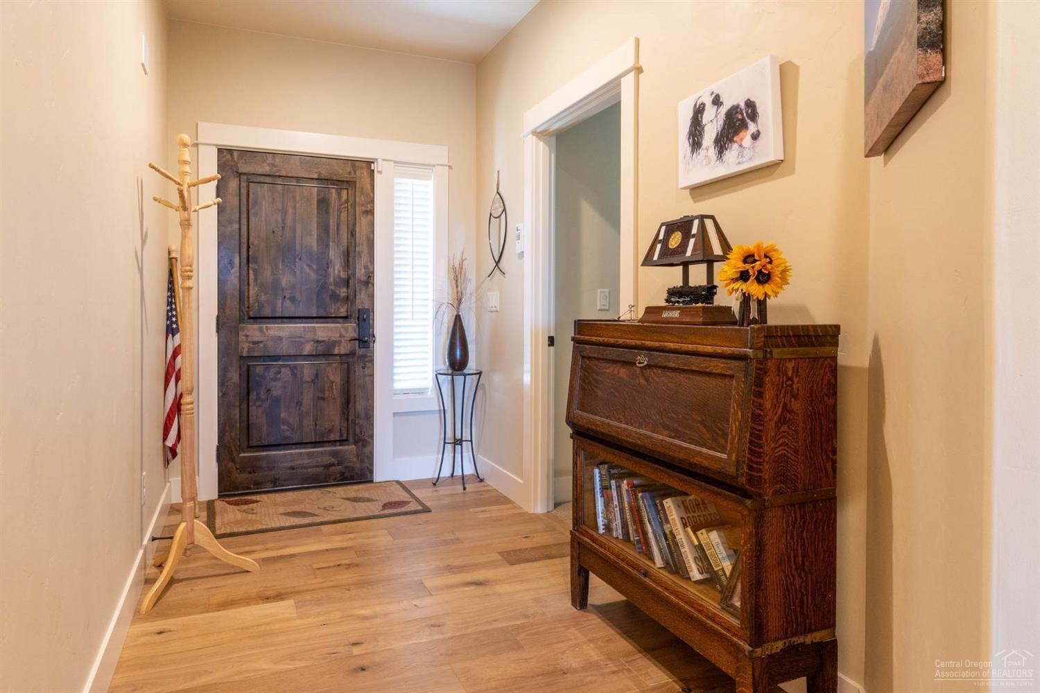 8720 Southwest Panorama Road Terrebonne, OR 97760 - Photo 11 of 24 The wide entry is so inviting! The thir