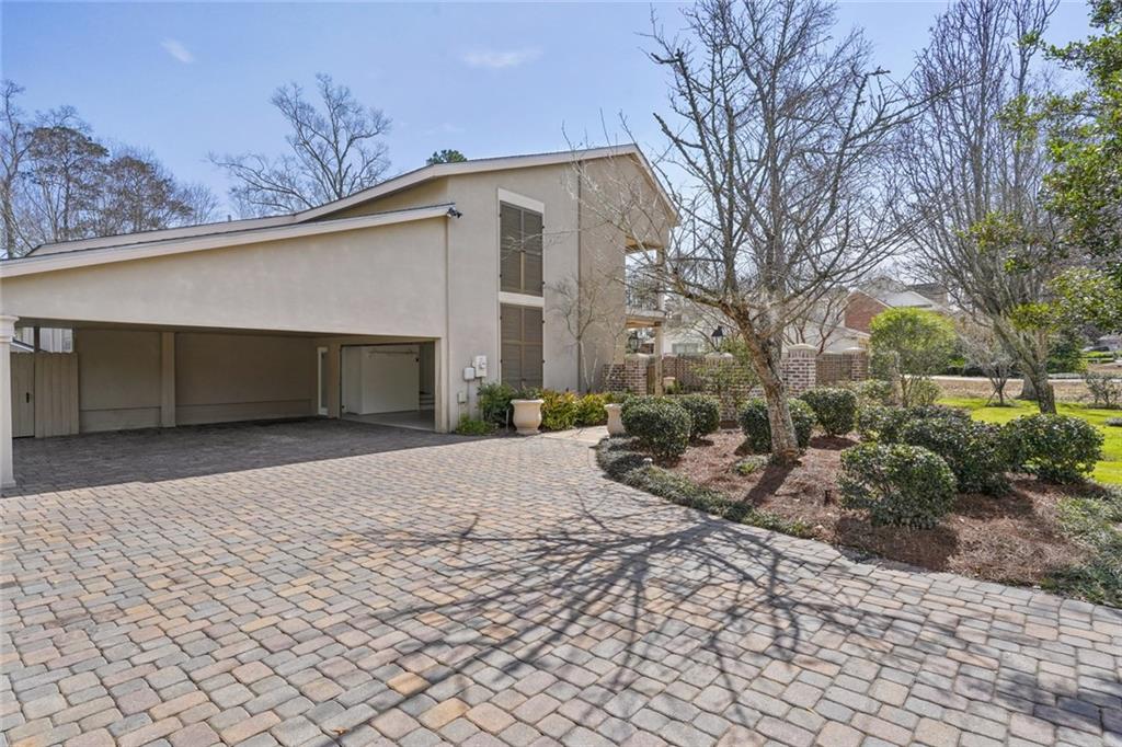 815 Bocage Lane Mandeville, LA 70471 - Photo 3 of 40