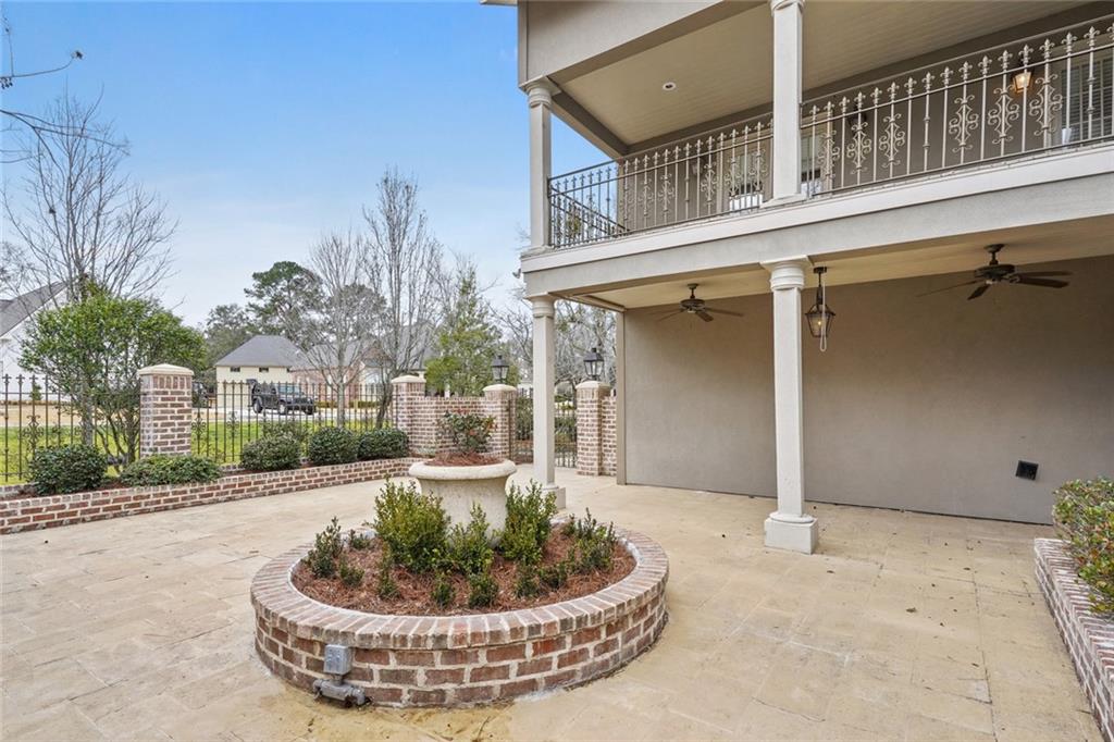 815 Bocage Lane Mandeville, LA 70471 - Photo 6 of 40