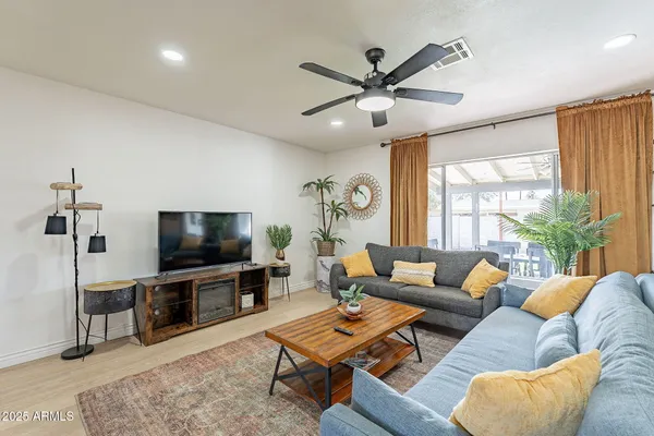 $569,900 | 3015 East Dahlia Drive, Phoenix, AZ 85032