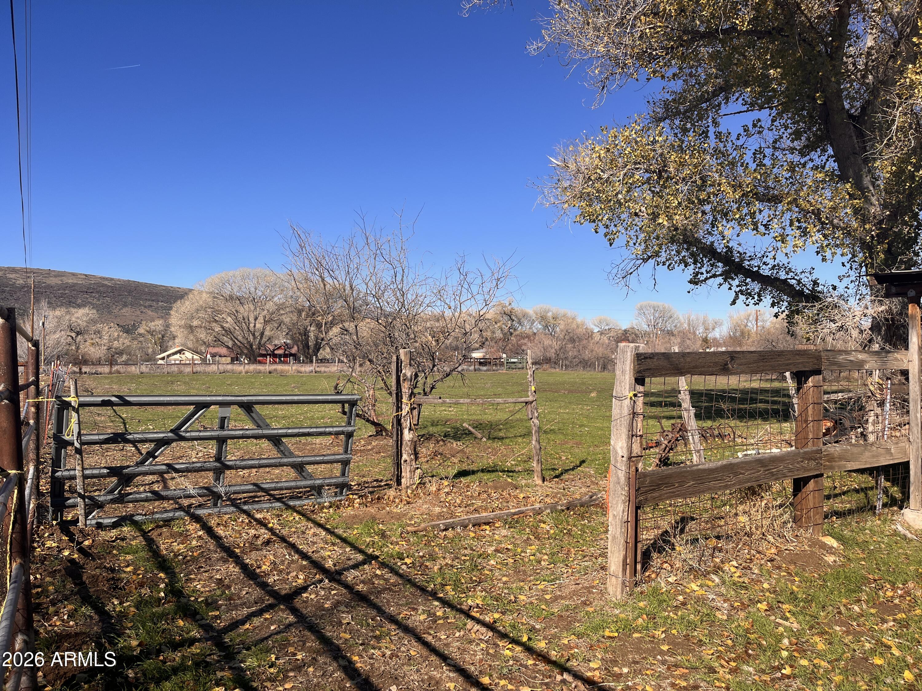 3140 Iron Springs Road Skull Valley, AZ 86338 - Photo 19 of 37 a view of a terrace