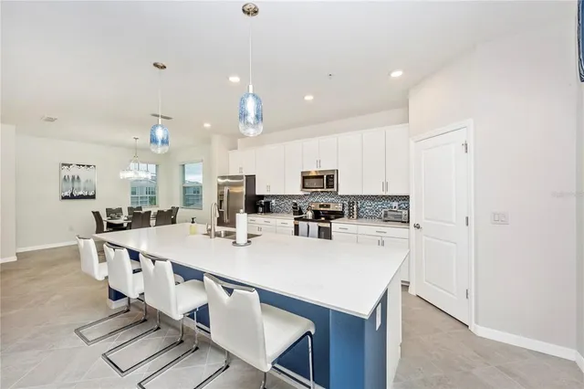 $5,000 | 17560 Boracay Court, Unit 201, Venice, FL 34293