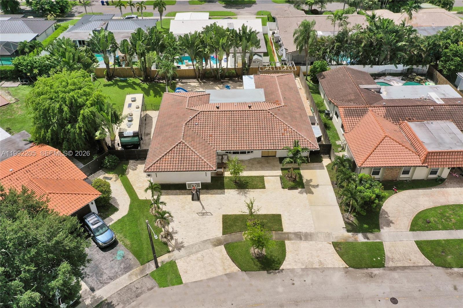 3350 North 40th Street Hollywood, FL 33021 - Photo 12 of 100