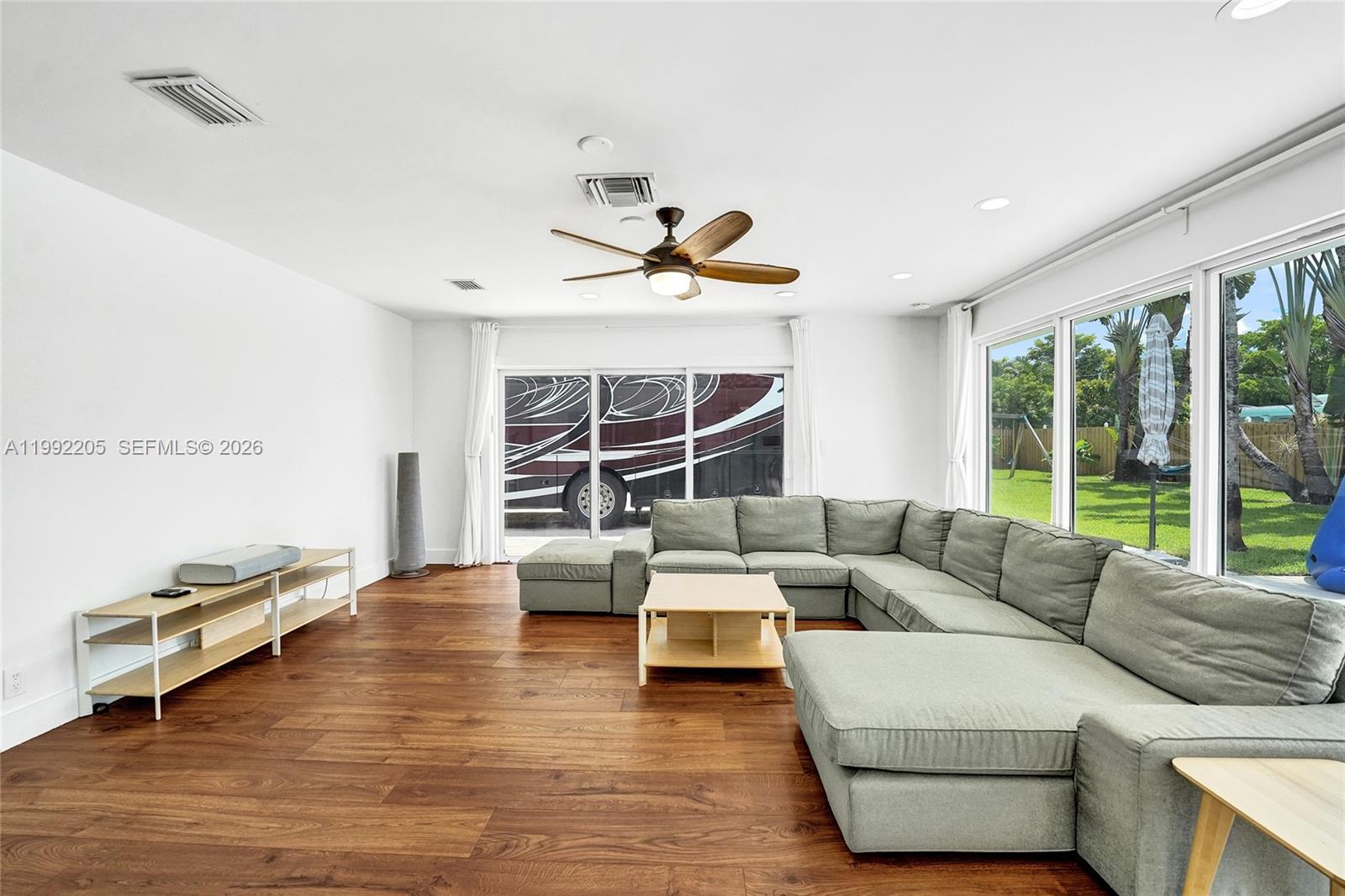 3350 North 40th Street Hollywood, FL 33021 - Photo 35 of 100
