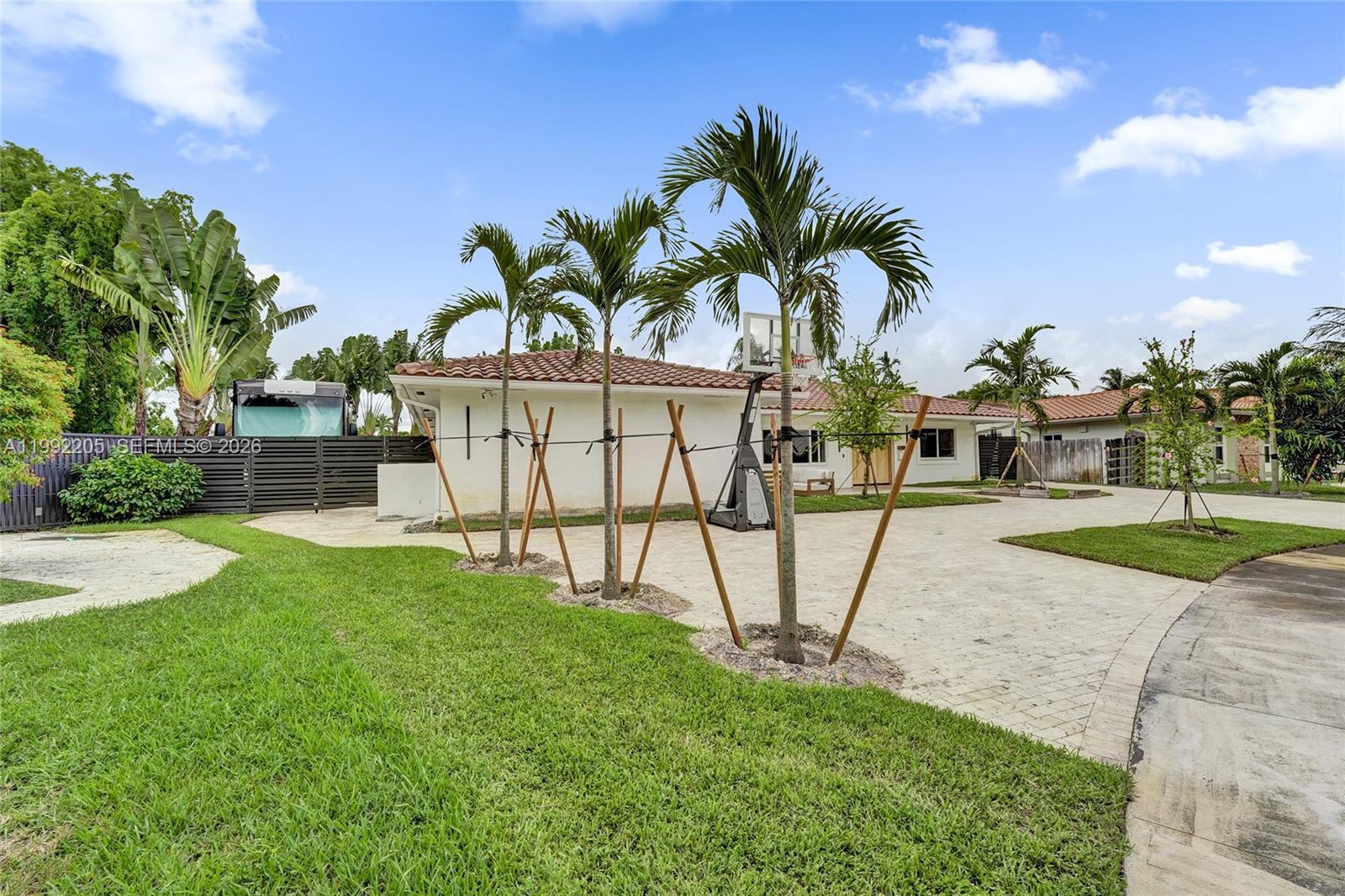 3350 North 40th Street Hollywood, FL 33021 - Photo 8 of 100
