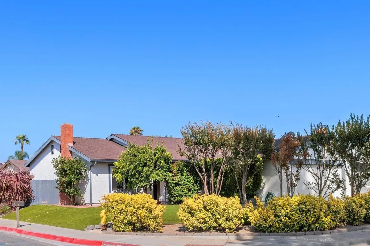 848 Harding Street Escondido, CA 92027 - Photo 2 of 25