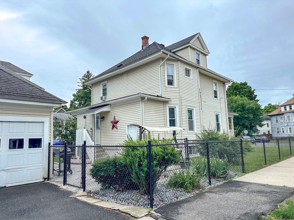 573 White Street Springfield, MA 01108 - Photo 2 of 39