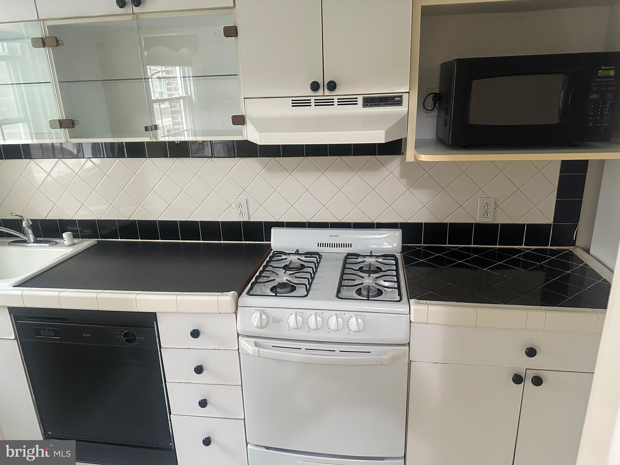 103 West 39th Street, Unit E2 Baltimore, MD 21210 - Photo 4 of 22