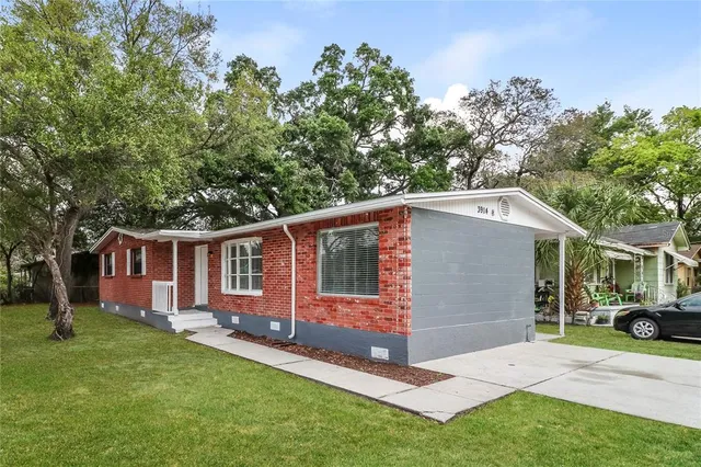 $1,695 | 3914 Deleuil Avenue, Tampa, FL 33610