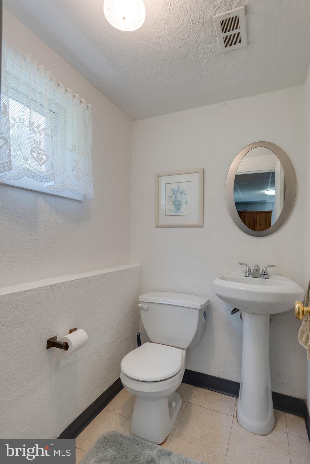 592 Bob White Road Wayne, PA 19087 - Photo 17 of 30