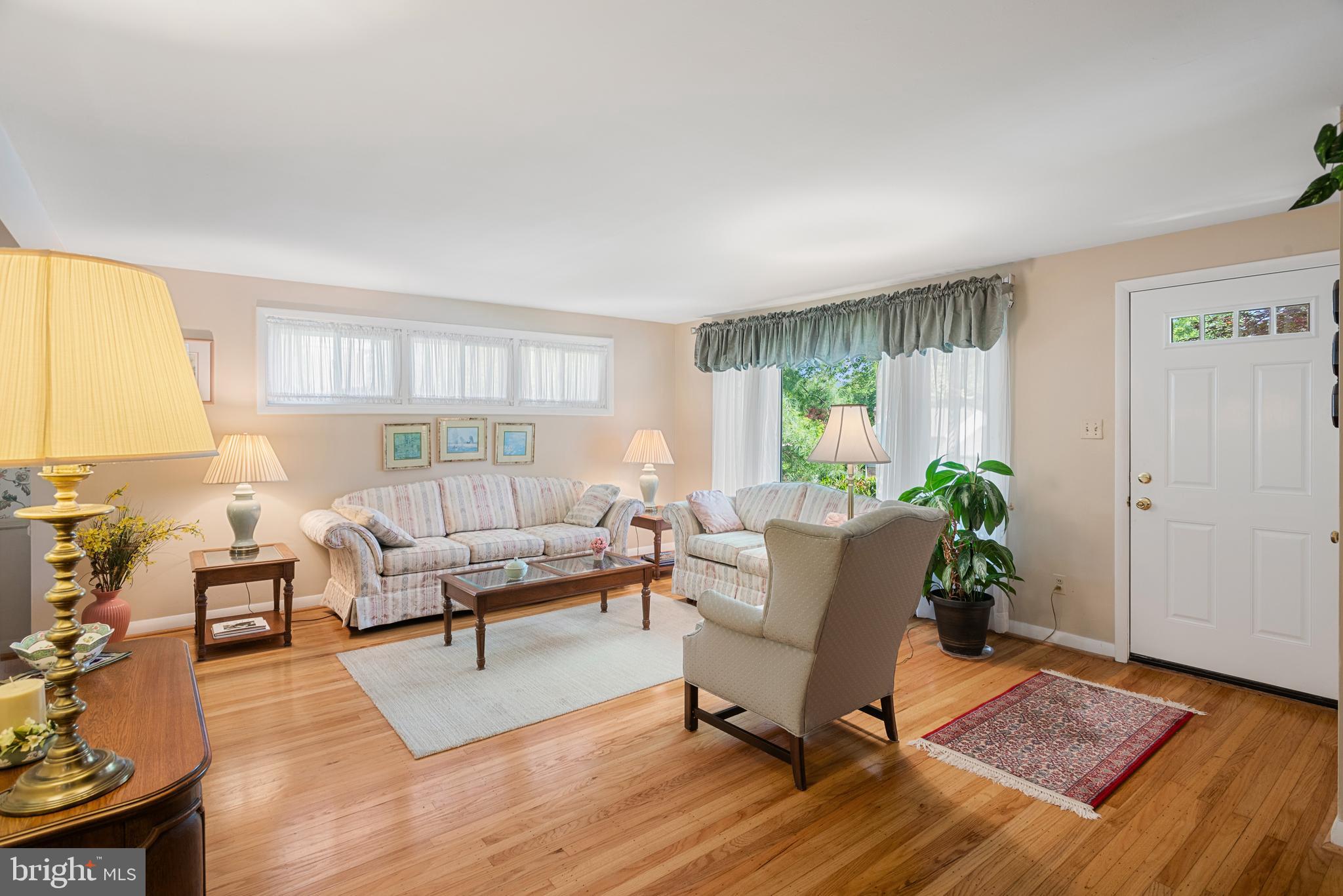 592 Bob White Road Wayne, PA 19087 - Photo 4 of 30