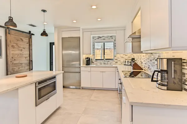$4,500 | 1955 Northeast 4th Street, Unit # 2, Deerfield Beach, FL 33441