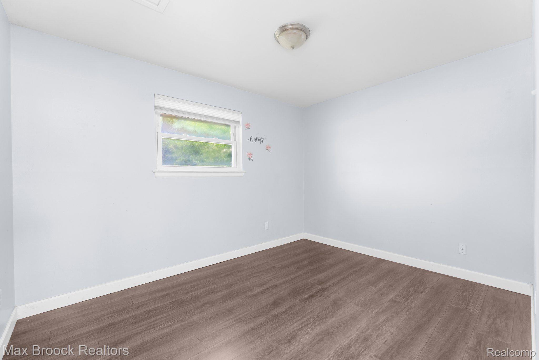 18375 East 13 Mile Road Fraser, MI 48026 - Photo 16 of 26 Gallery Image 16