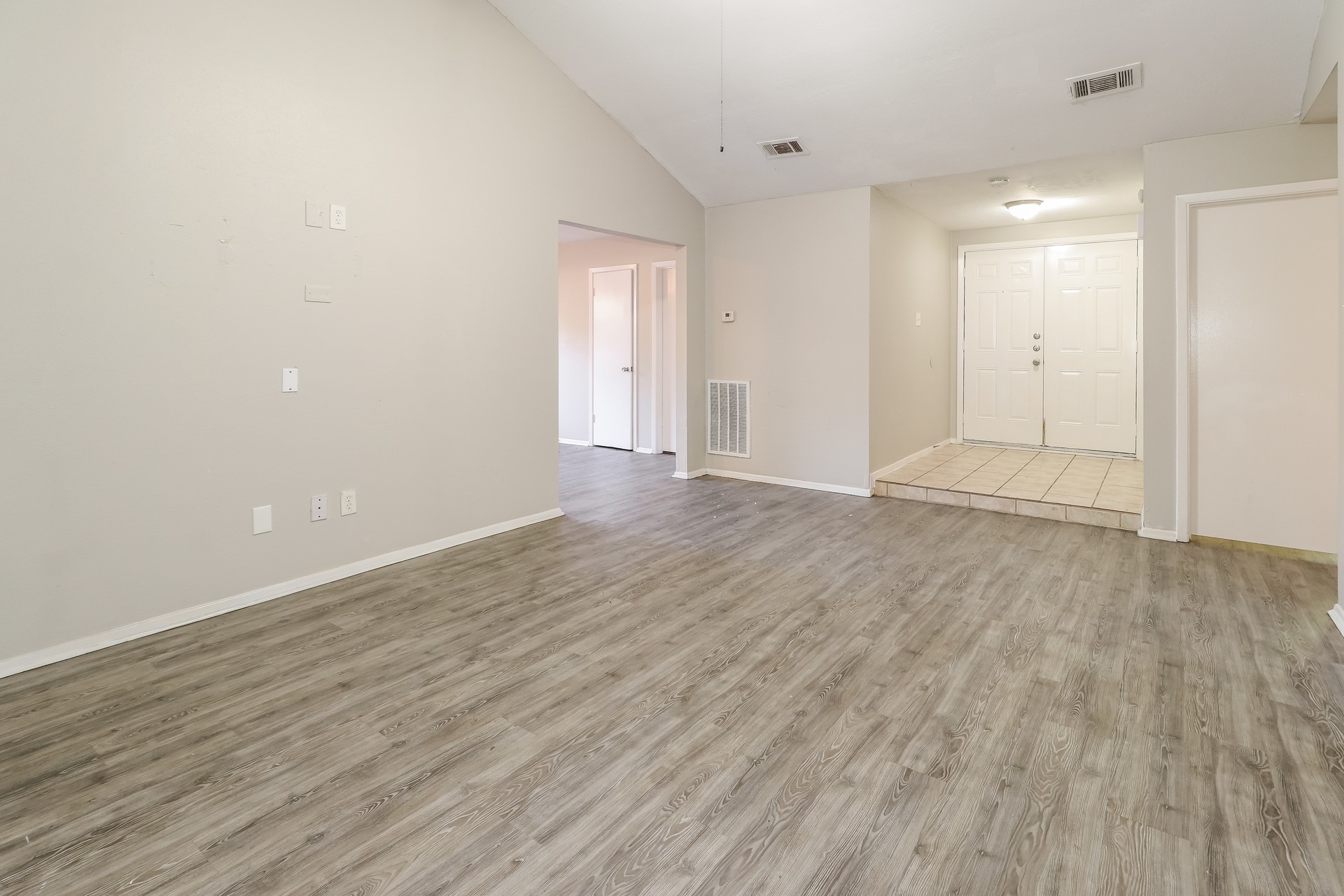 4439 Algernon Drive Spring, TX 77373 - Photo 4 of 15