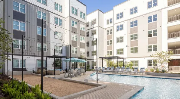 $2,110 | 1505 Oliver Street, Unit 511, Houston, TX 77007