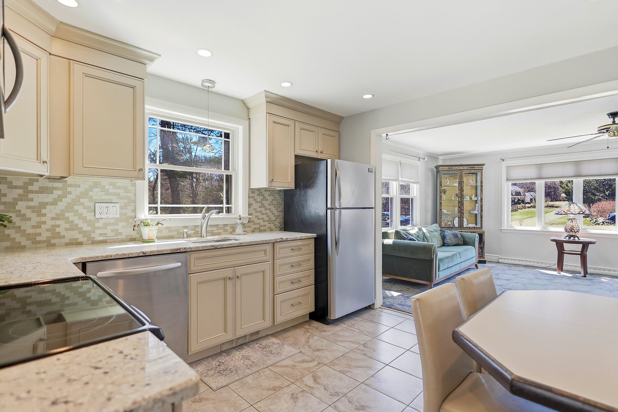 358 East Road Hampstead, NH 03841 - Photo 10 of 28