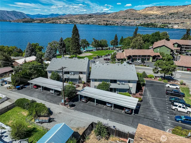 a car parked in front of a building