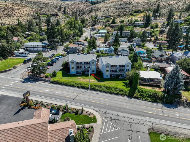 $425,000 | 2305 West Woodin Avenue, Unit 2E, Chelan, WA 98816