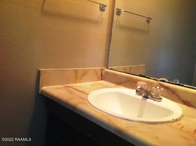 $700 | 302 Loire Avenue, Unit C, Lafayette, LA 70507